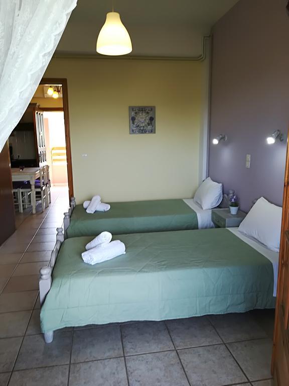 Olga's Garden * Plage d'Almiros
